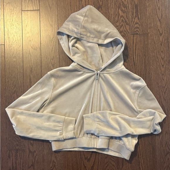 Divided H&M plush cropped hoodie in size Small Cream Hooded Zip-Up sweatshirt - Picture 1 of 3